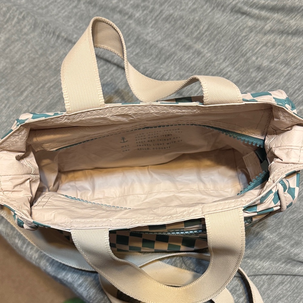 ALOHAS Blue and Cream Checkered Tote Bag - Picture 2 of 7